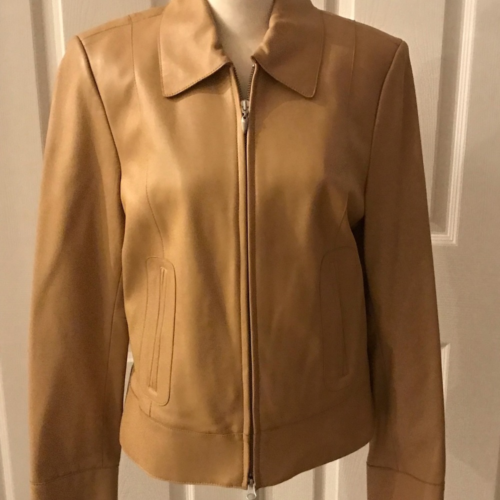 Classifies Entier butter soft leather zip front jacket EUC 10